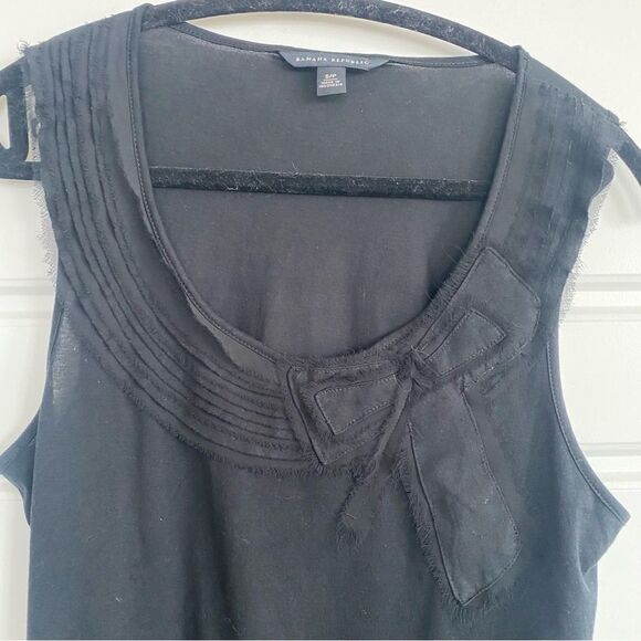 BANANA REPUBLIC black tank top - Picture 2 of 8